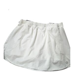 Nine West White Skorts Size Large (Sportswear)